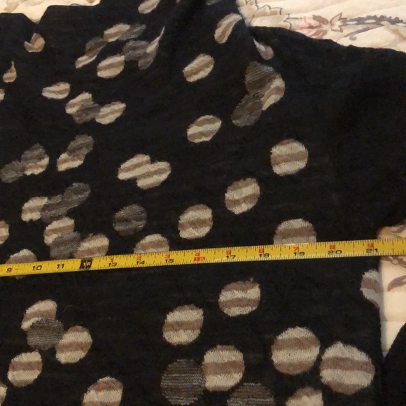 Crea concept black cream and tan cowl top. 22” from neck seam to bottom - Picture 13 of 14